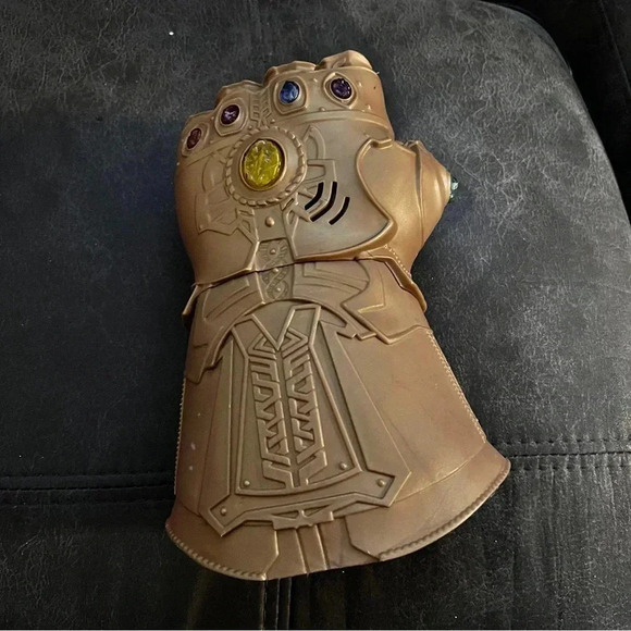 Hasbro Marvel Avengers Infinity War Thanos Glove Gauntlet Electronic Fist Tested - Picture 1 of 5